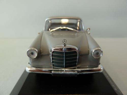 Mercedes-benz 190 (w110)