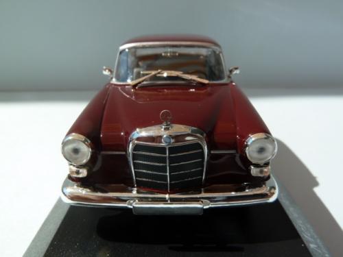 Mercedes-benz 200 (w110) Mercedes-benz 200 (w110)