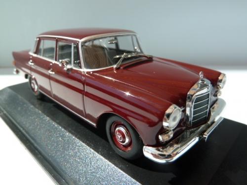 Mercedes-benz 200 (w110) Mercedes-benz 200 (w110)