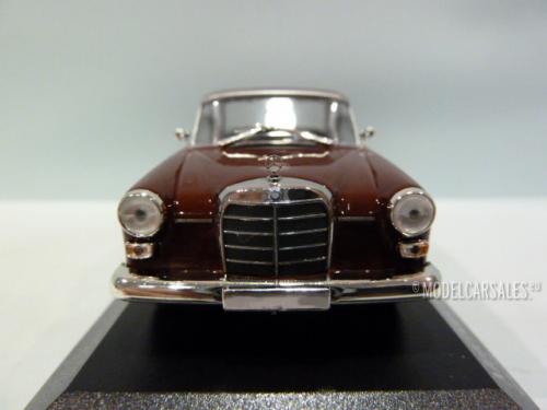 Mercedes-benz 200 (w110) Mercedes-benz 200 (w110)