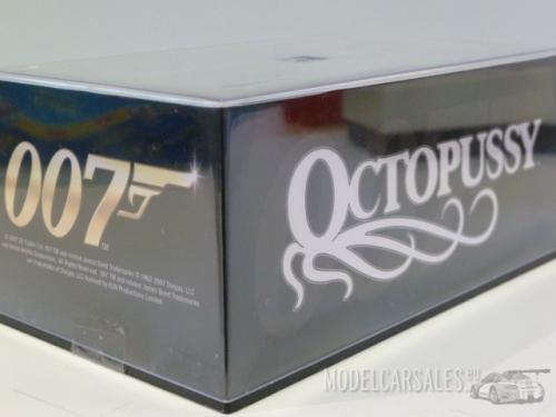 Mercedes-benz 250SE James Bond Octopussy