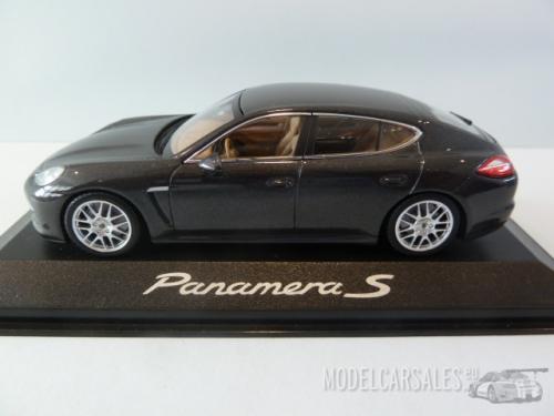 Porsche Panamera S