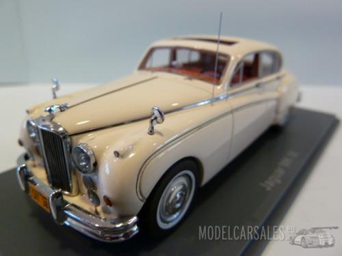 Jaguar MK IX