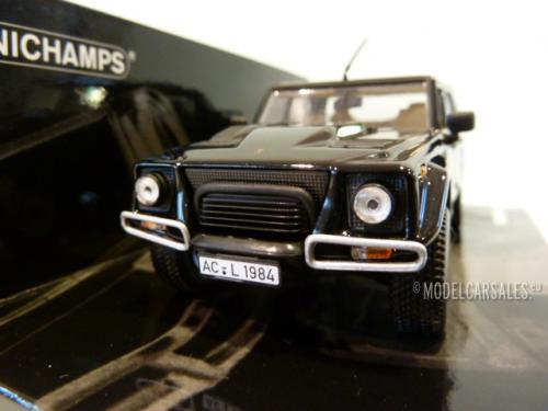 Lamborghini LM002