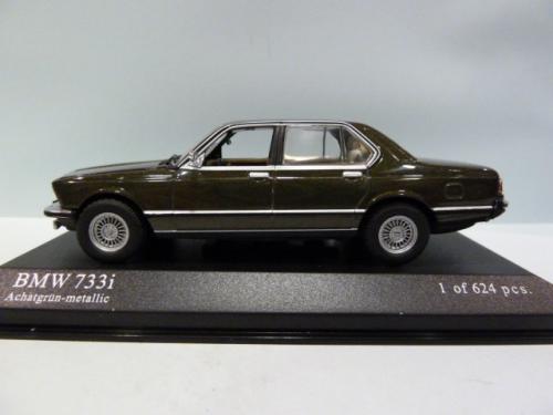 BMW 733i (e23)