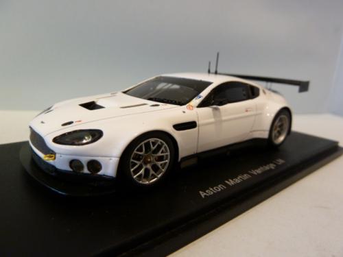 Aston Martin Vantage LM