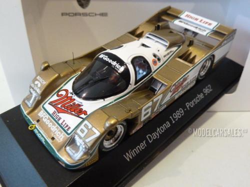 Porsche 962