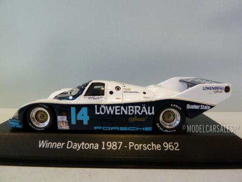 Porsche 962