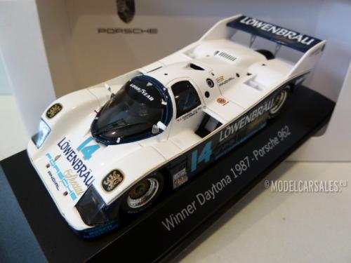 Porsche 962