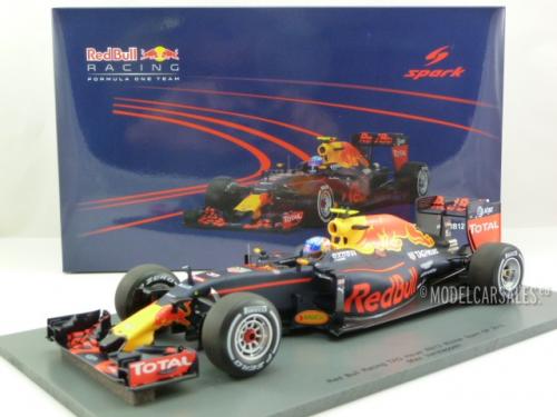 Red Bull Racing RB12 Tag Heuer