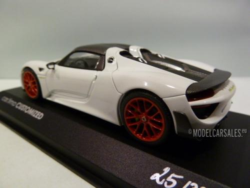 Porsche 918 Spyder Weissach Package