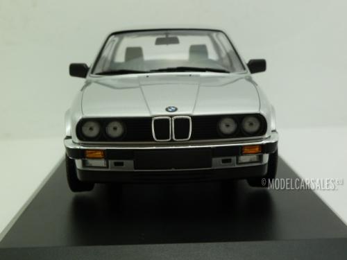 BMW 323i (e30)