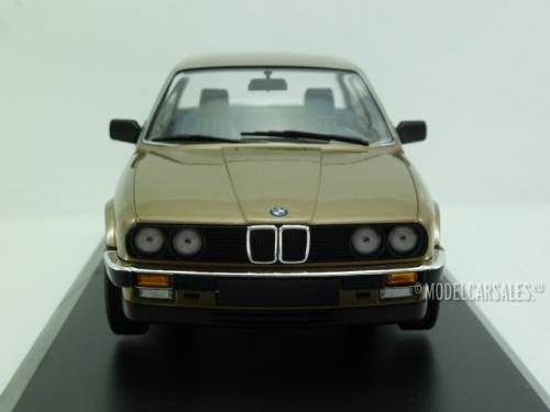 BMW 323i (e30)