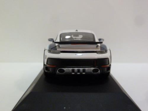 Porsche 911 (992) Dakar