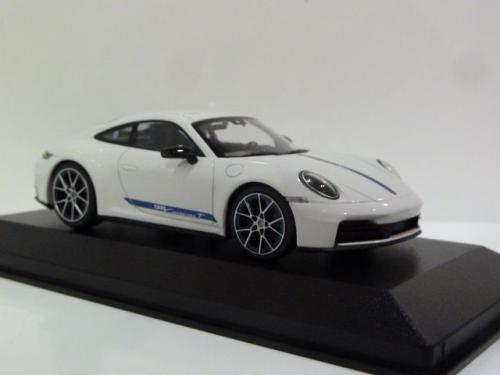 Porsche 911 (992.2) Carrera T Porsche 911 (992.2) Carrera T