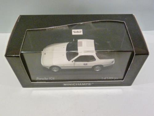 Porsche 924