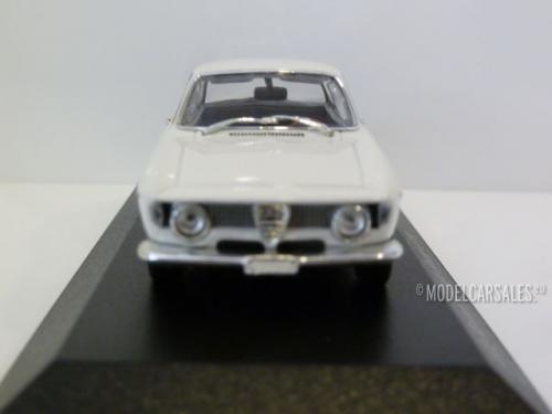 Alfa Romeo Giulia Sprint GTA