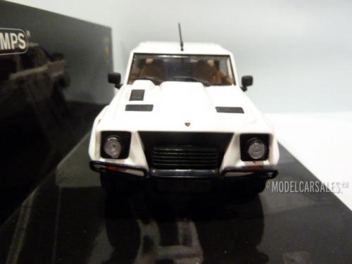 Lamborghini LM002