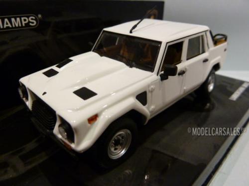 Lamborghini LM002