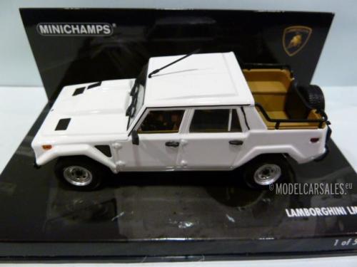 Lamborghini LM002