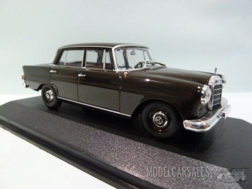 Mercedes-benz 190 (w110)
