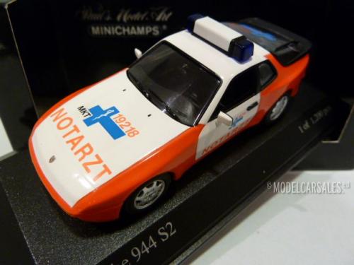 Porsche 944 S2