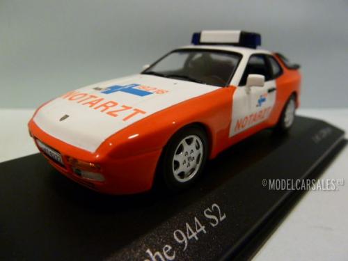 Porsche 944 S2