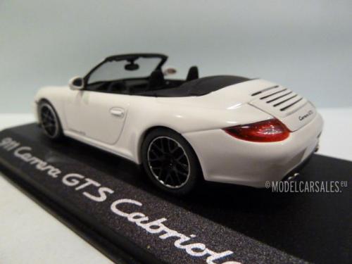 Porsche 911 Carrera GTS
