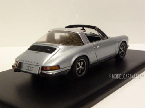 Porsche 911 2.4S Targa