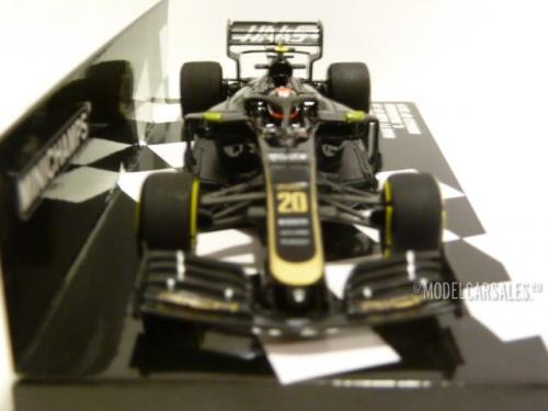 Haas Rich Energy Haas F1 team VF-19