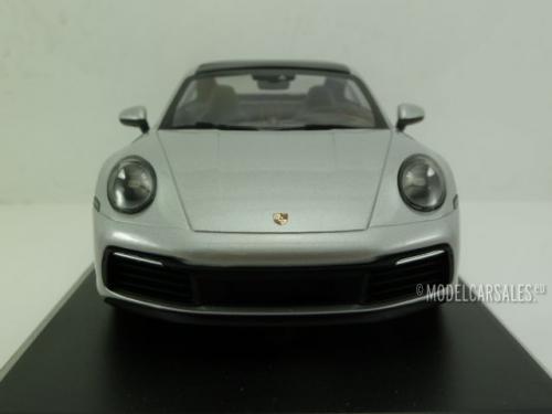 Porsche 911 (992) Carrera 4S