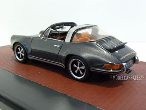 Porsche 911 4.0 Targa `Montreal` by Singer