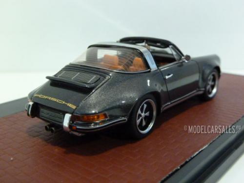 Porsche 911 4.0 Targa `Montreal` by Singer