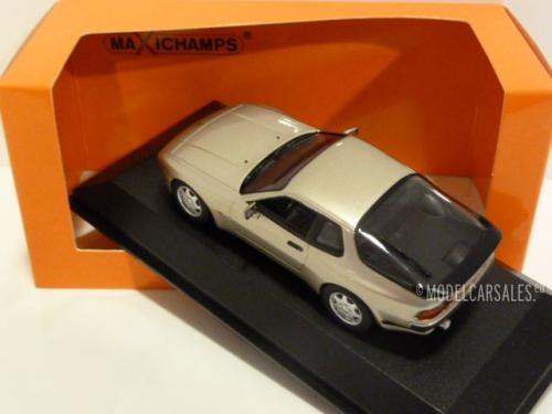 Porsche 944 S