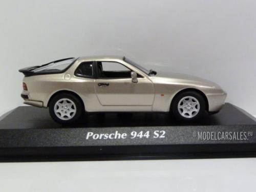 Porsche 944 S
