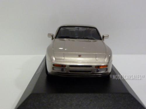 Porsche 944 S