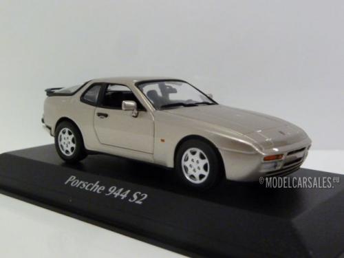 Porsche 944 S