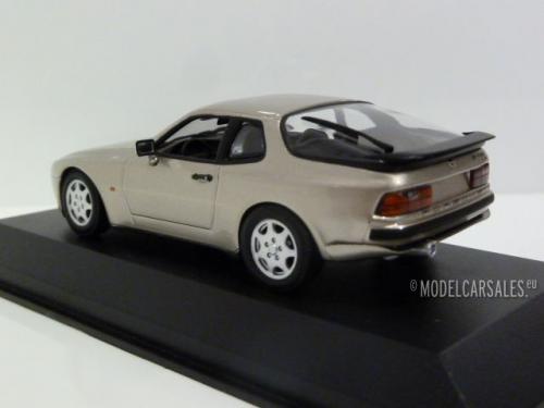 Porsche 944 S