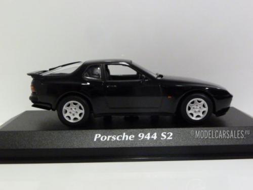 Porsche 944 S