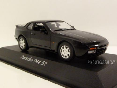 Porsche 944 S
