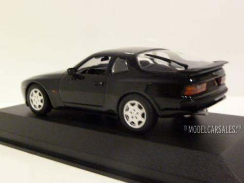 Porsche 944 S