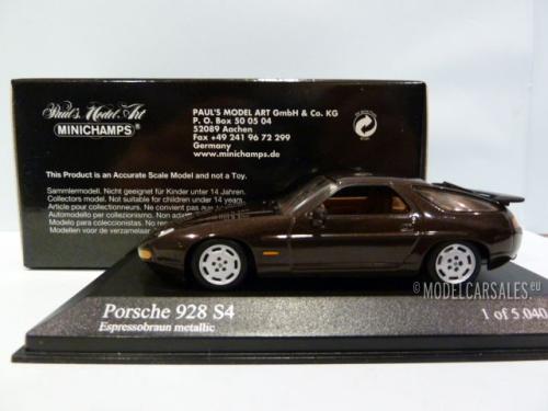 Porsche 928 S4