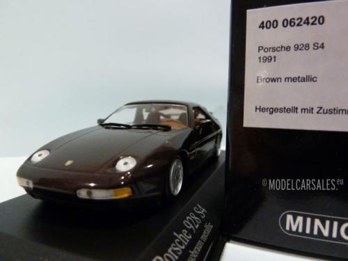 Porsche 928 S4