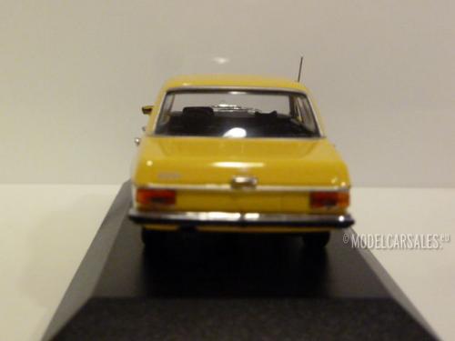 Mercedes-benz 200 (w114/115) Strich8