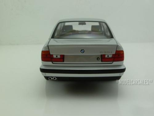 BMW 535i (e34)