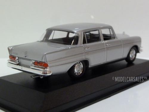 Mercedes-benz 300 SE Lang Heckflosse