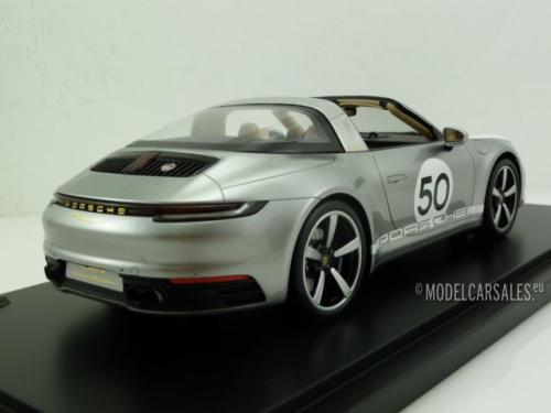 Porsche 911 (992) Targa 4S Heritage Edition