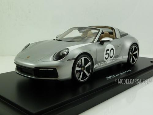 Porsche 911 (992) Targa 4S Heritage Edition