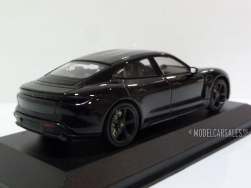 Porsche Taycan Turbo S
