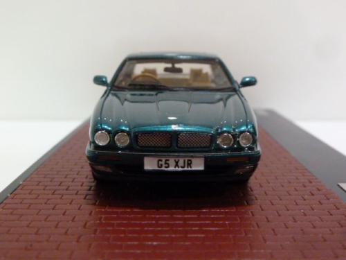 Jaguar XJR X300